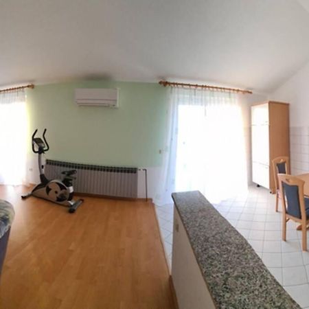 Mitros Apartment Malinska Εξωτερικό φωτογραφία