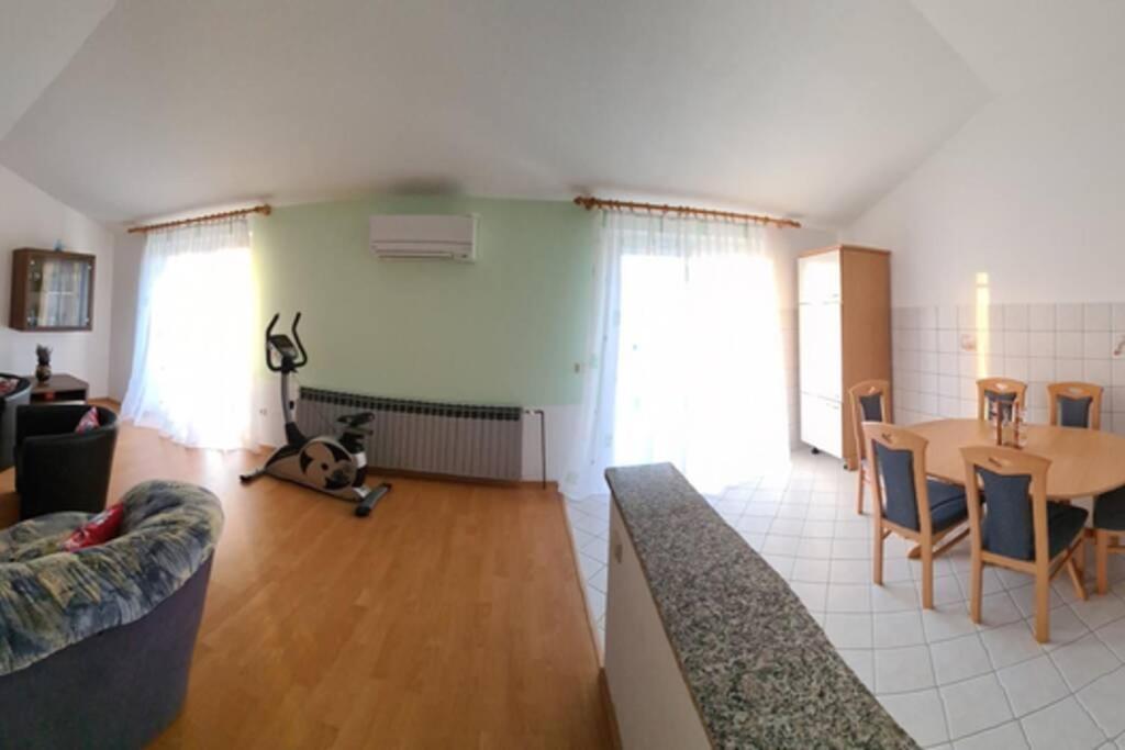 Mitros Apartment Malinska Εξωτερικό φωτογραφία