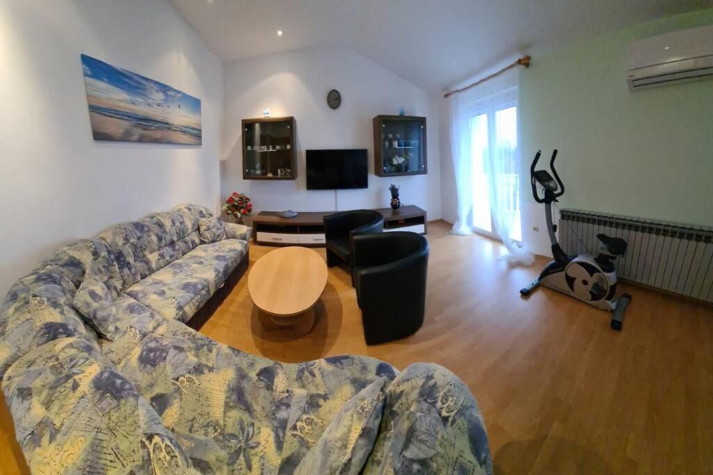 Mitros Apartment Malinska Εξωτερικό φωτογραφία